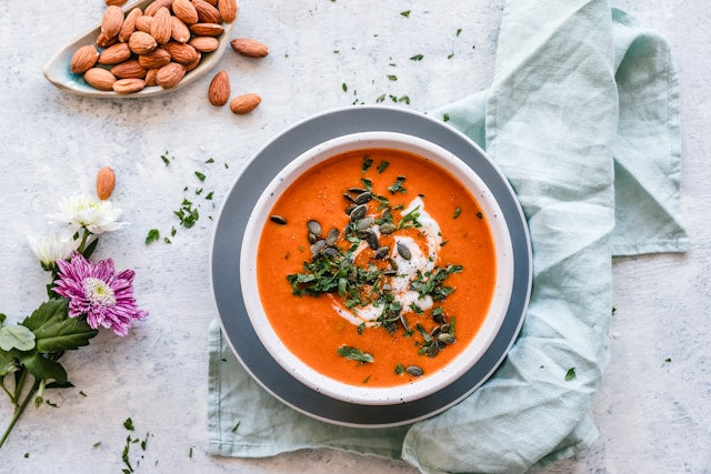 Why Souping Instead of Juicing is Taking the World By Storm
