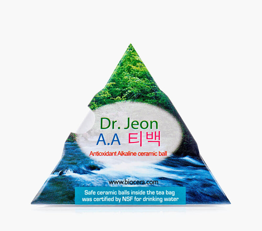 pyramid box containing one Biocera teabag